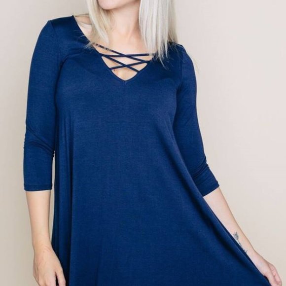 Dresses - Picture 2 of 2